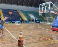 Escolinha de Esporte: Basquetebol